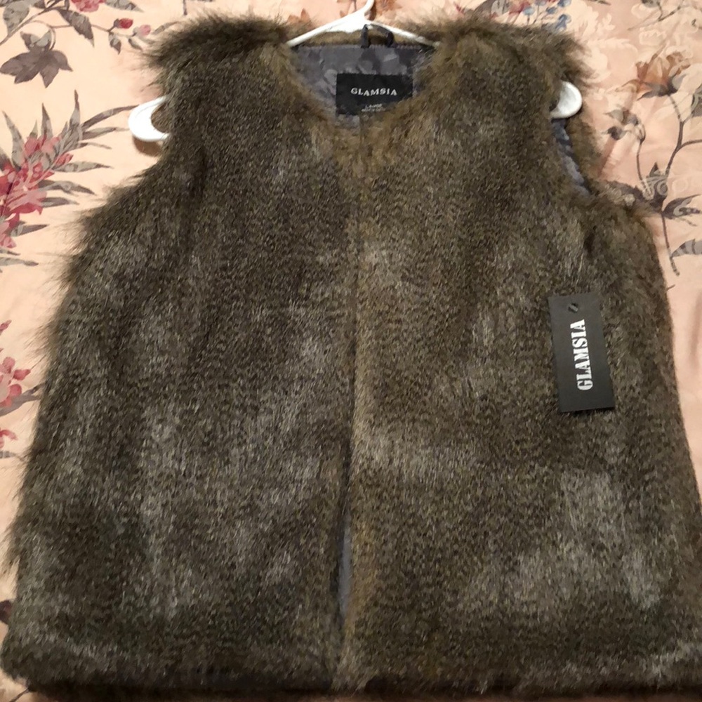 FAUX FUR VEST